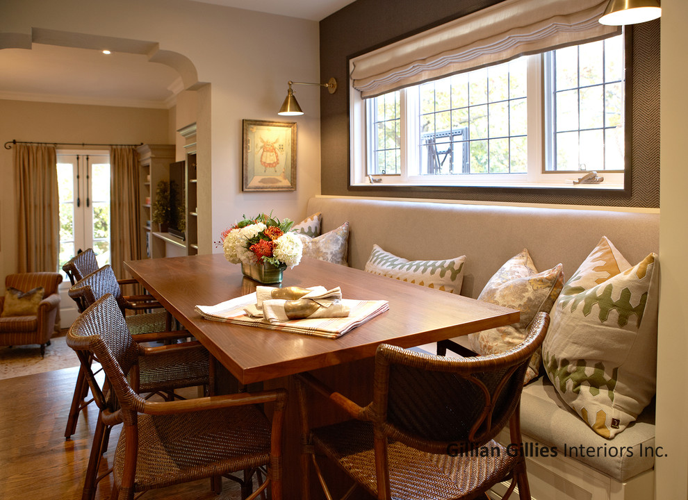 Inspiration for a mid-sized transitional kitchen remodel in Toronto
