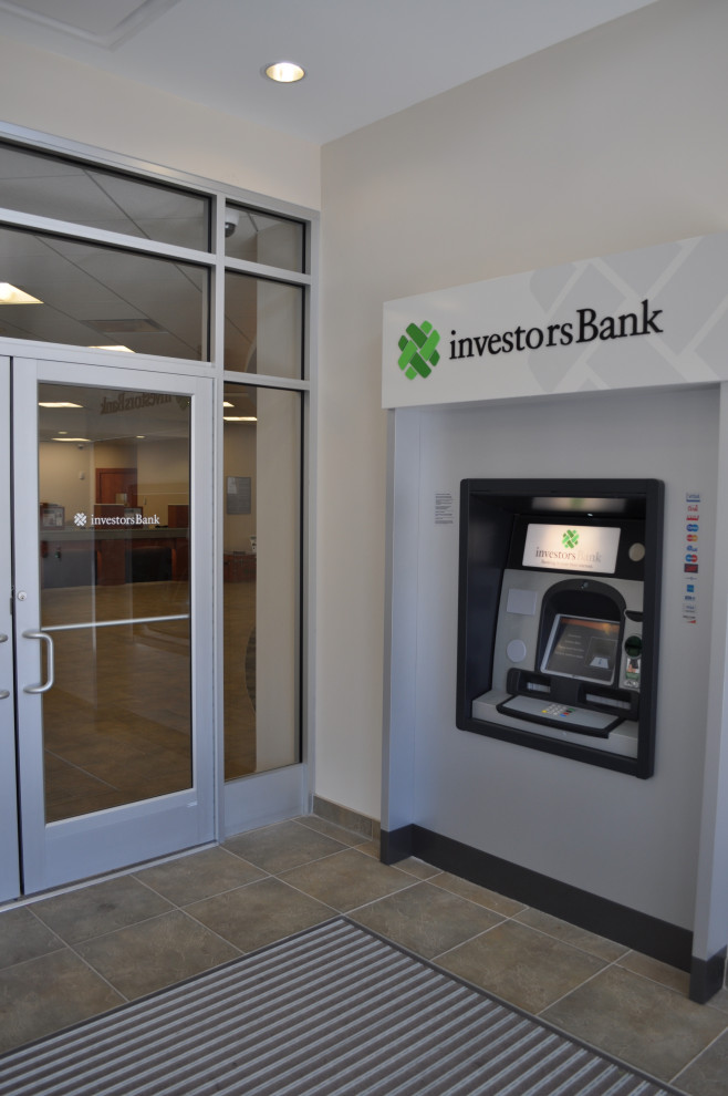 Investors Bank Ave M