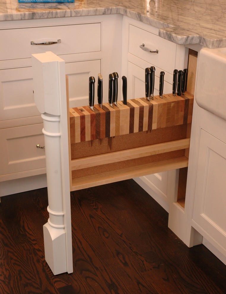 Kitchen - kitchen idea in Cincinnati