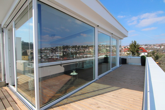 Home Staging eines traumhaften Penthouses &uuml;ber den D&auml;chern Stuttgarts contemporaneo-terraza-y-balcon