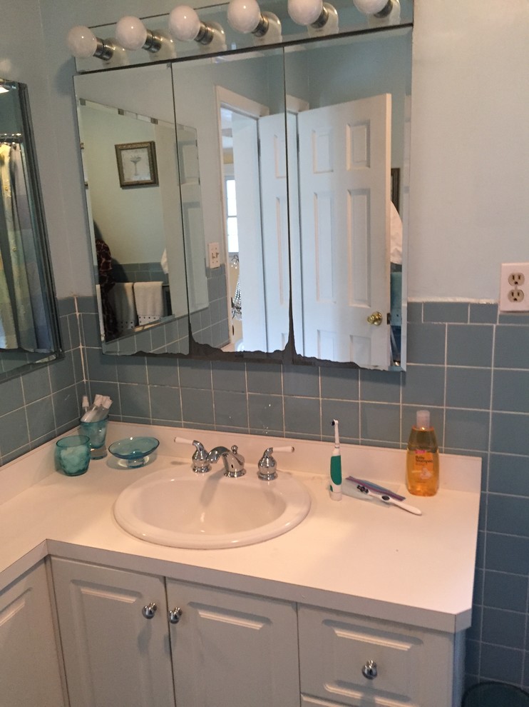 Help with placement of shower and vanity in bathroom