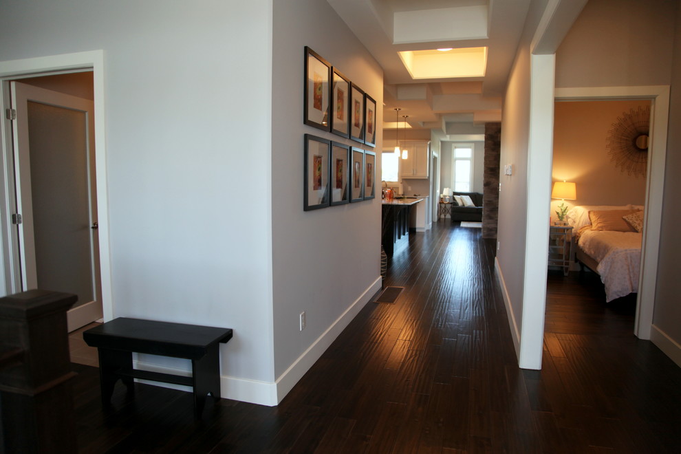 Transitional hallway photo in Ottawa