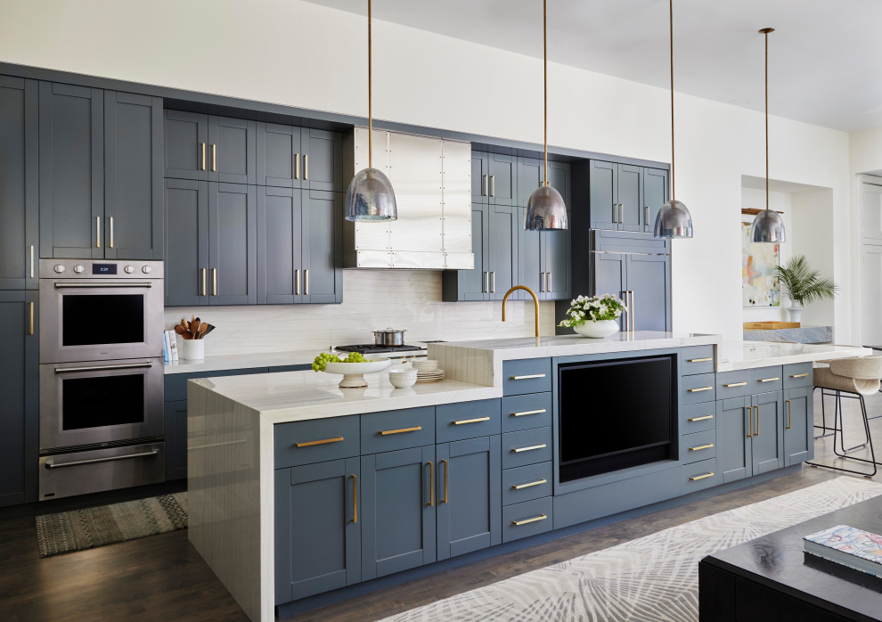An Art-Filled Entertainer's Haven - Transitional - Kitchen - Chicago ...
