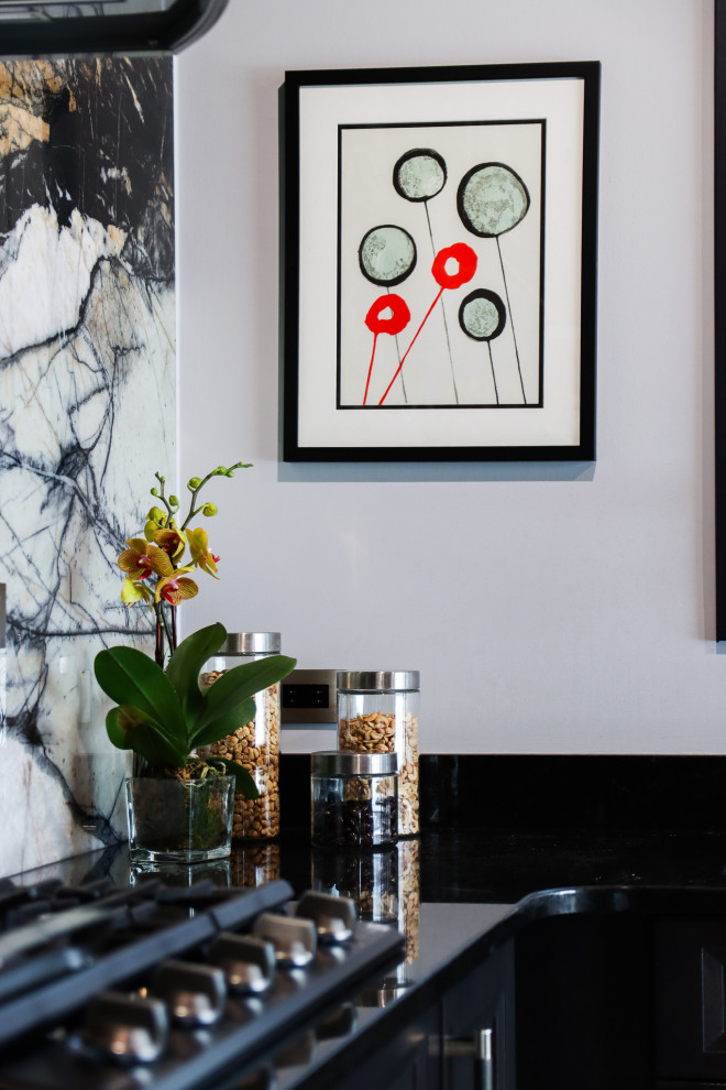 Modern Warmth with an Edge
