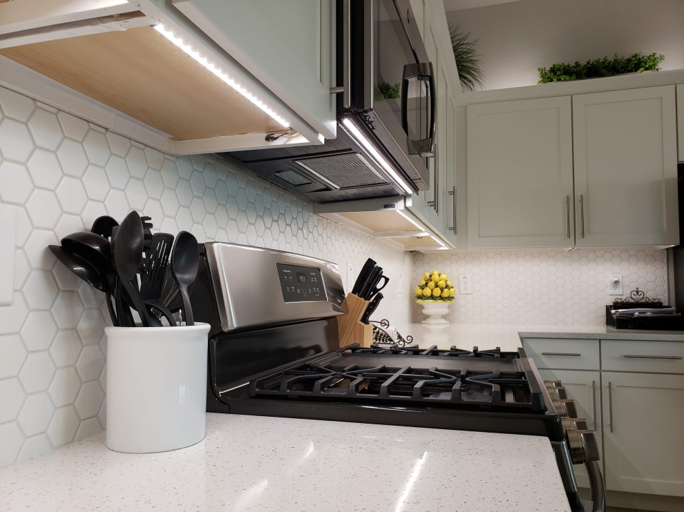 Kitchen - kitchen idea in Phoenix