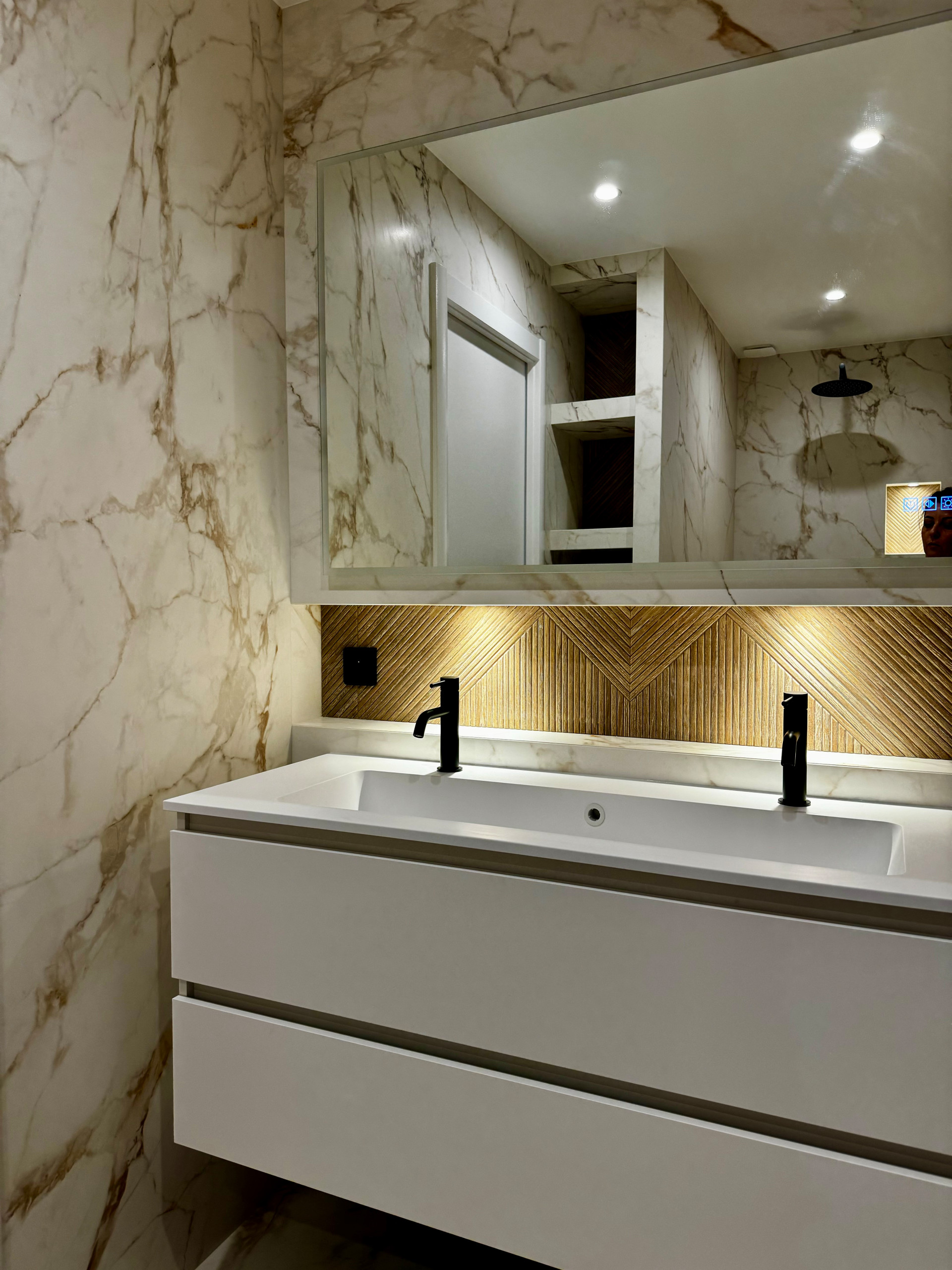 Création d'une Salle de Douche dans une chambre parentale