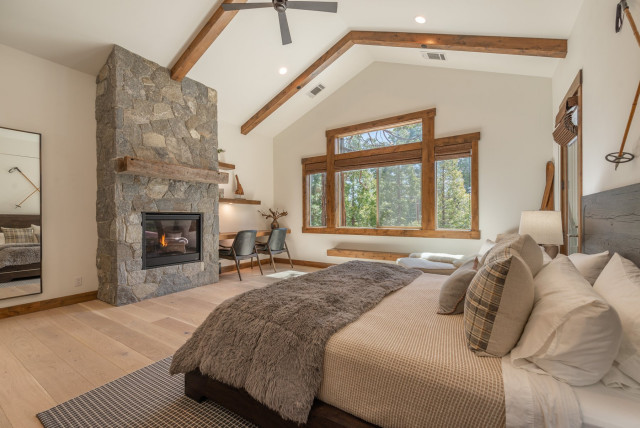 Mt. Home klassisch-modern-schlafzimmer