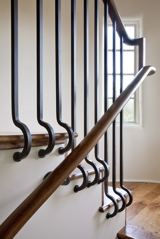 This is an example of a transitional staircase in San Francisco.