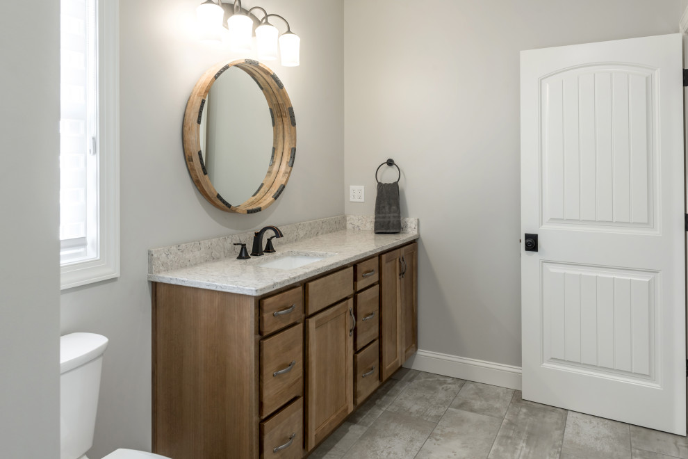 Home design - rustic home design idea in Chicago