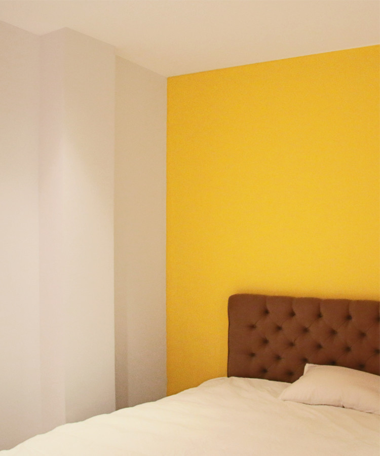 Photo of a modern bedroom in Paris.