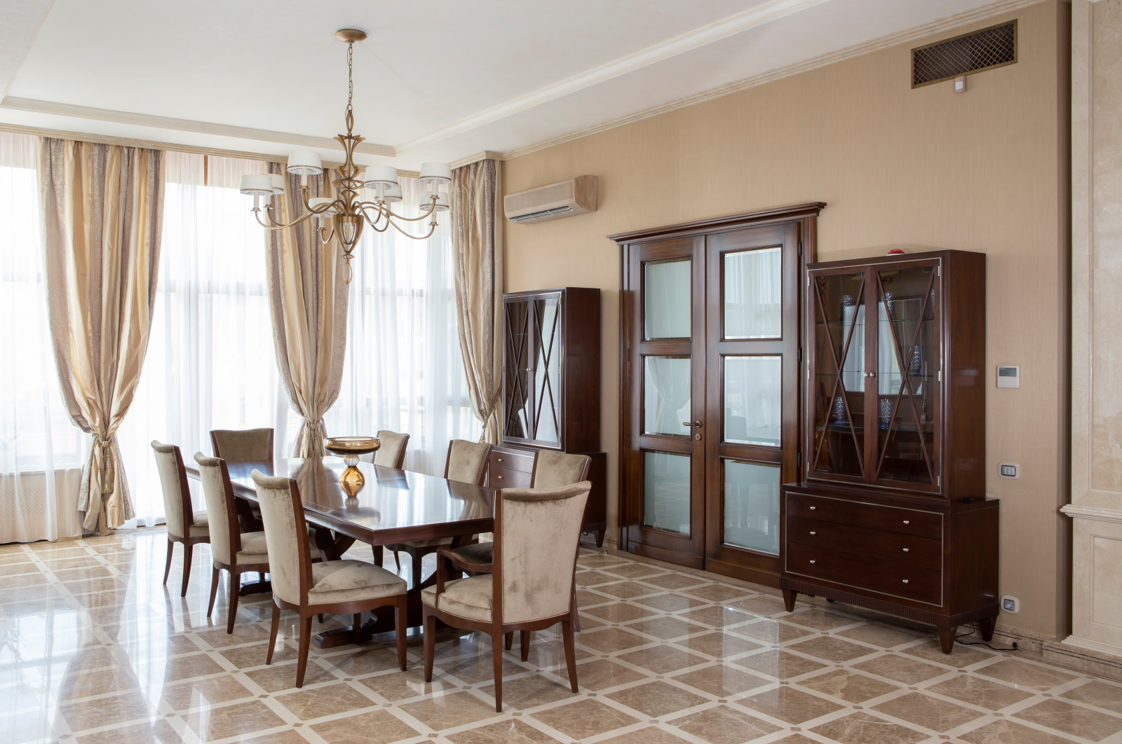 Фото интерьера столовой