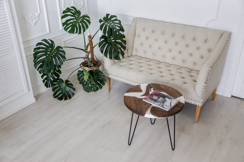 Круглый журнальный стол