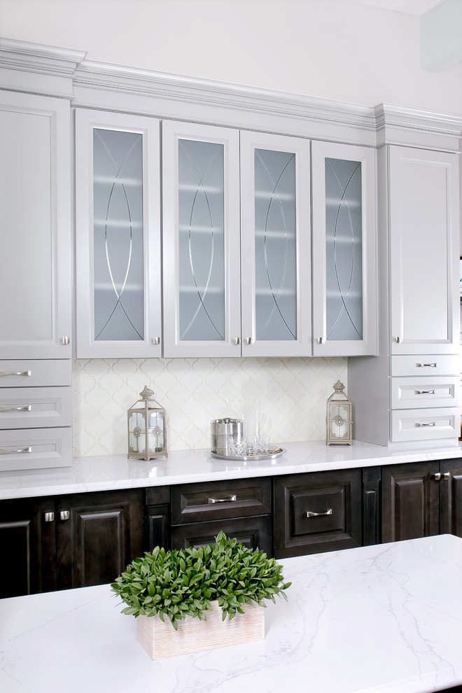 Kitchen - transitional kitchen idea