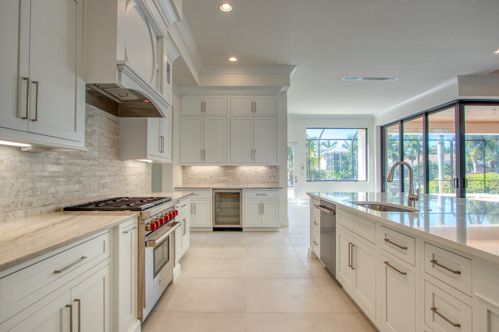 Transitional kitchen photo in Miami