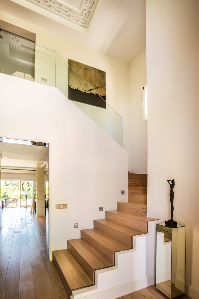 Design ideas for a transitional staircase in Barcelona.