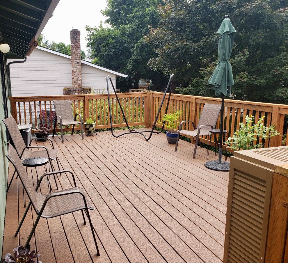Gresham, Oregon - Second Floor Deck