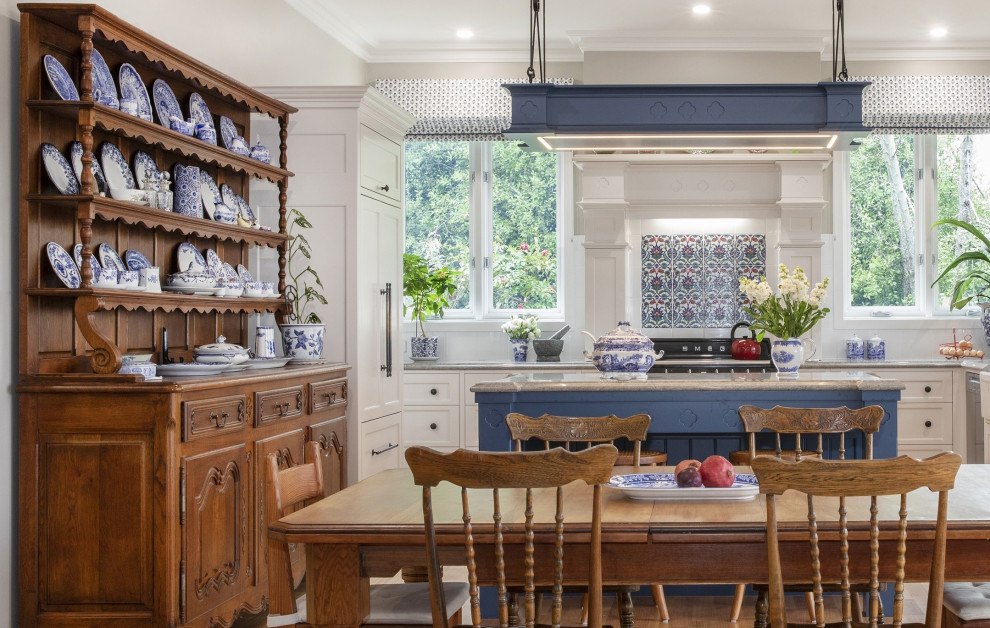 This is an example of a traditional kitchen in Adelaide.