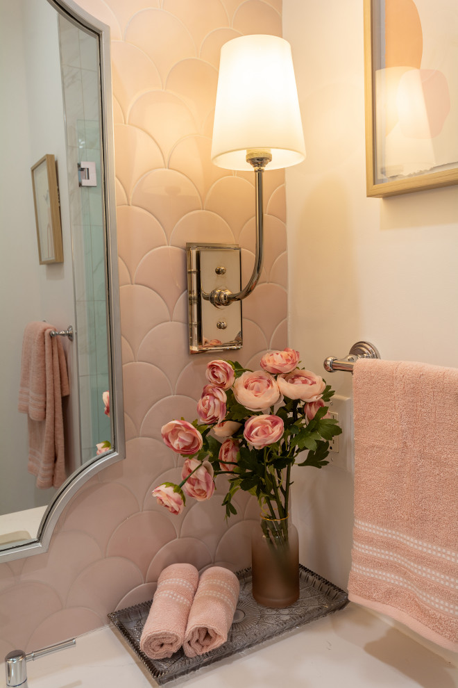 Inspiration for a transitional home design remodel in Miami