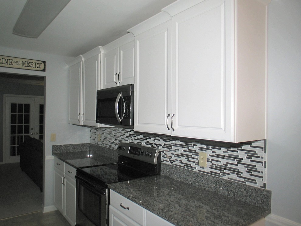 Inspiration for a transitional kitchen remodel in Raleigh