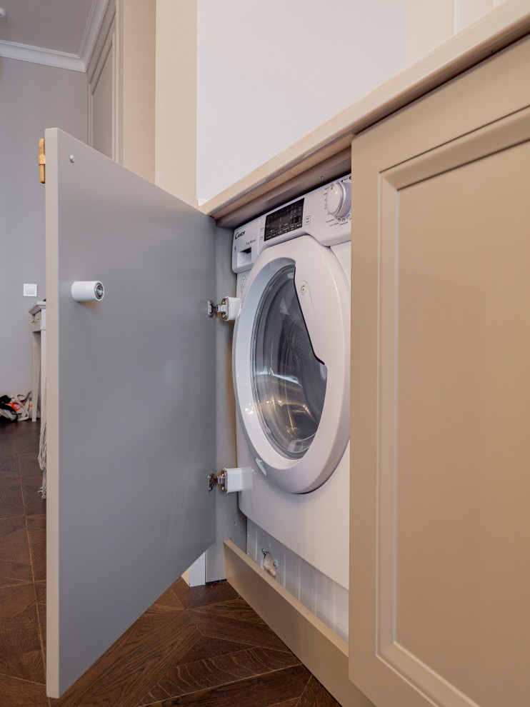 Меблировка квартиры: необычная кухня и гардеробная