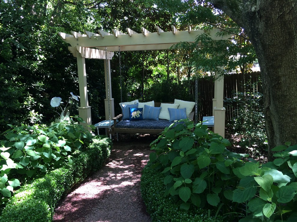 Photo of a traditional backyard formal garden in Atlanta.