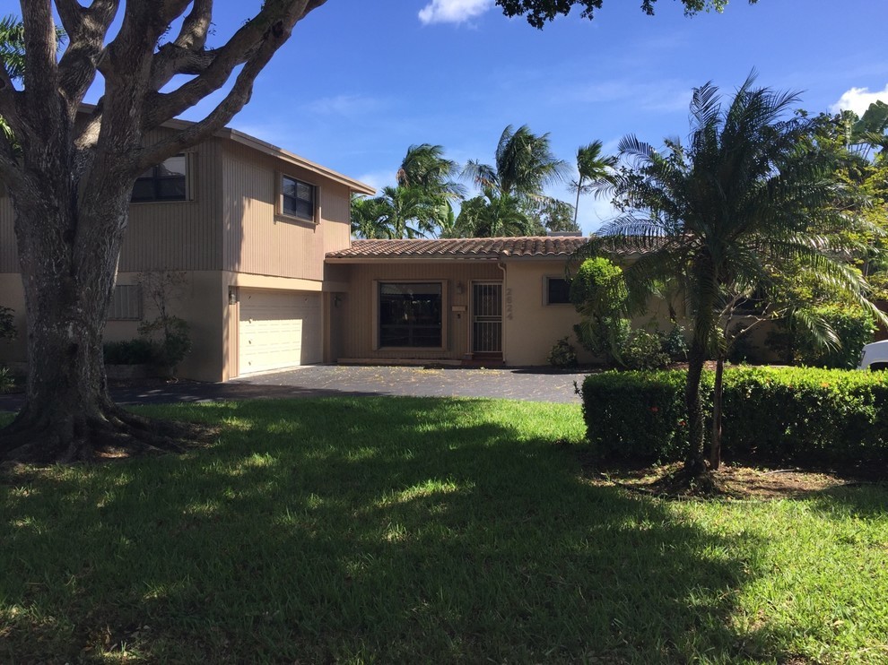 Pashmina Benjamin Moore exterior color scheme to go with?