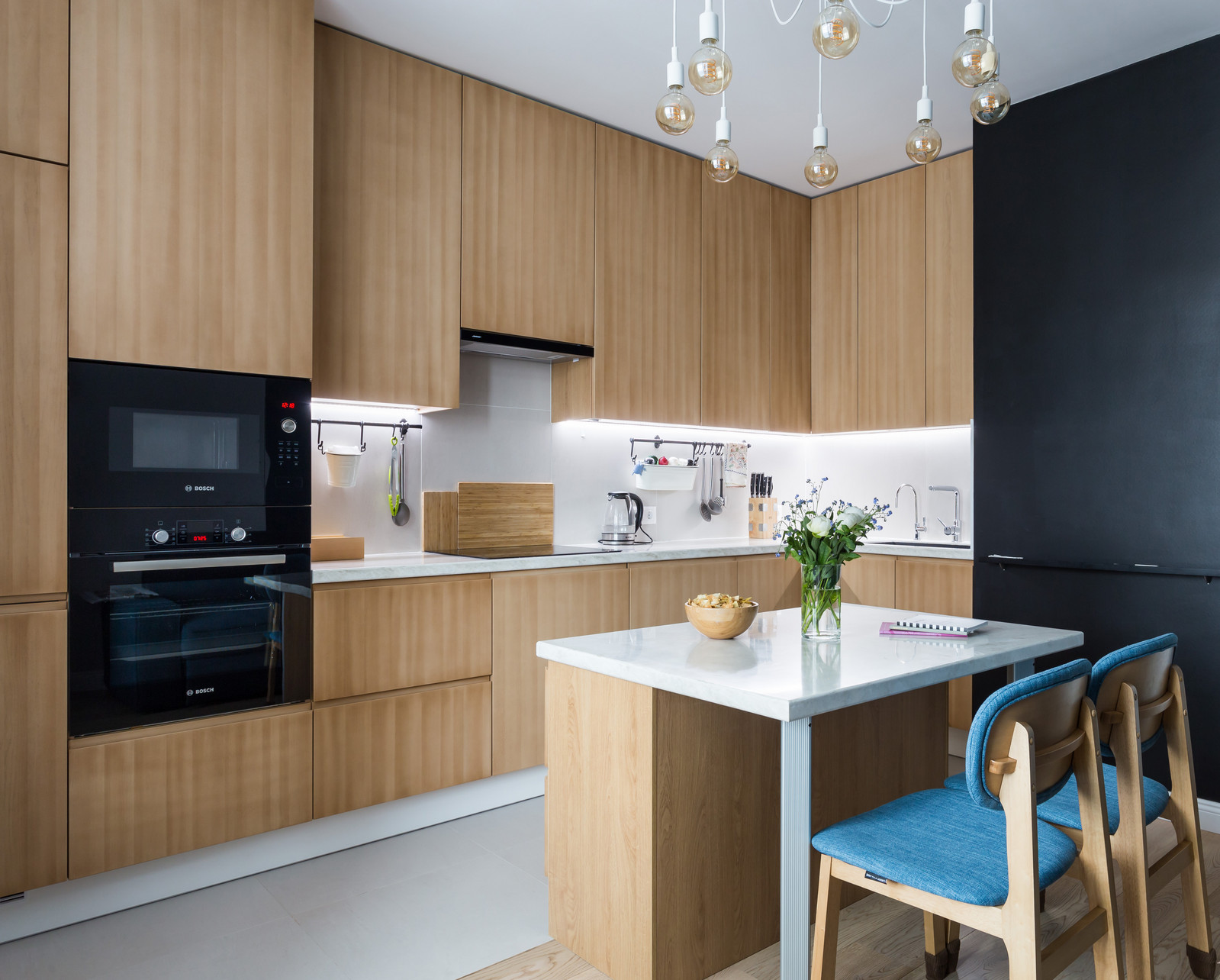 Кухня для молодой девушки