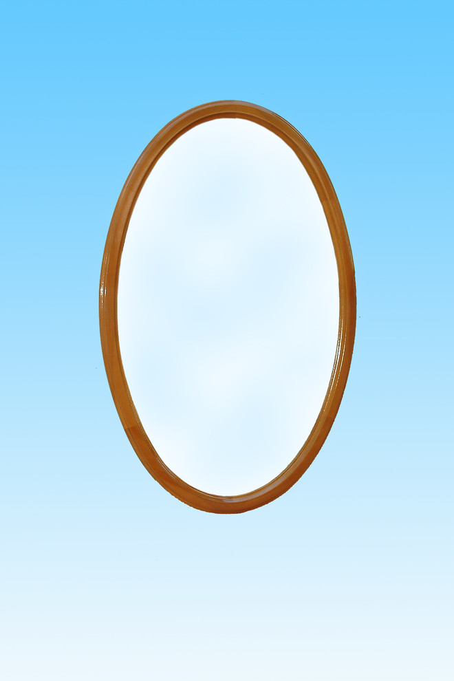 Зеркала в деревянном багете