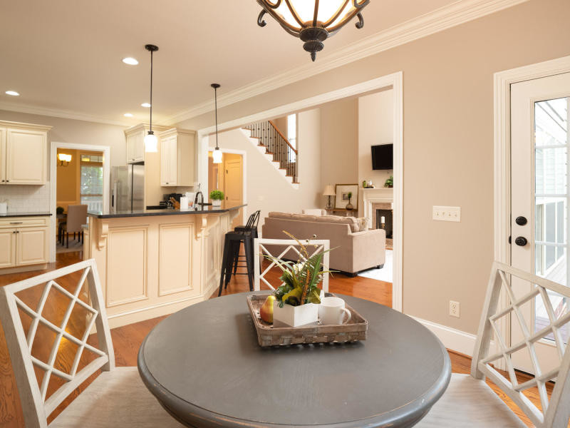 Kitchen - transitional kitchen idea