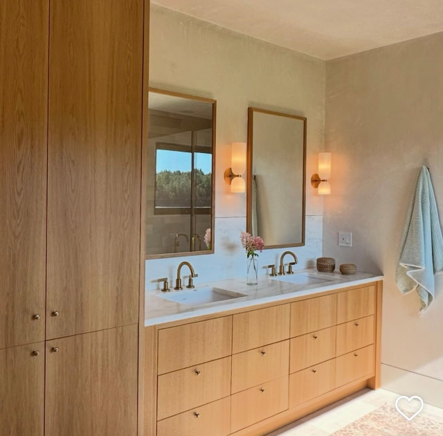 Bed / Bath 