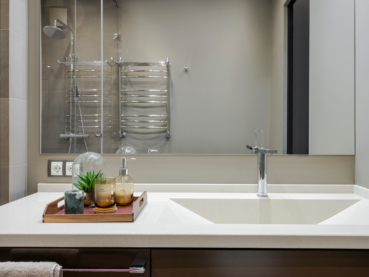 Оттенки розового для молодой девушки