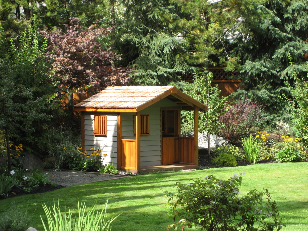 Photo of an arts and crafts shed and granny flat in Vancouver.