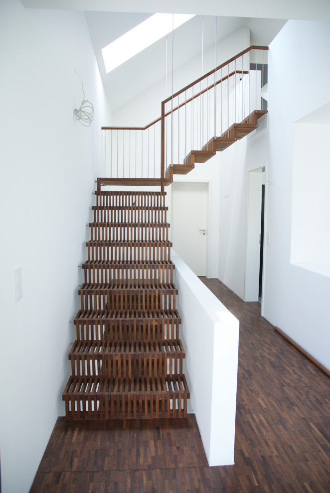 Moderne Treppe in Sonstige
