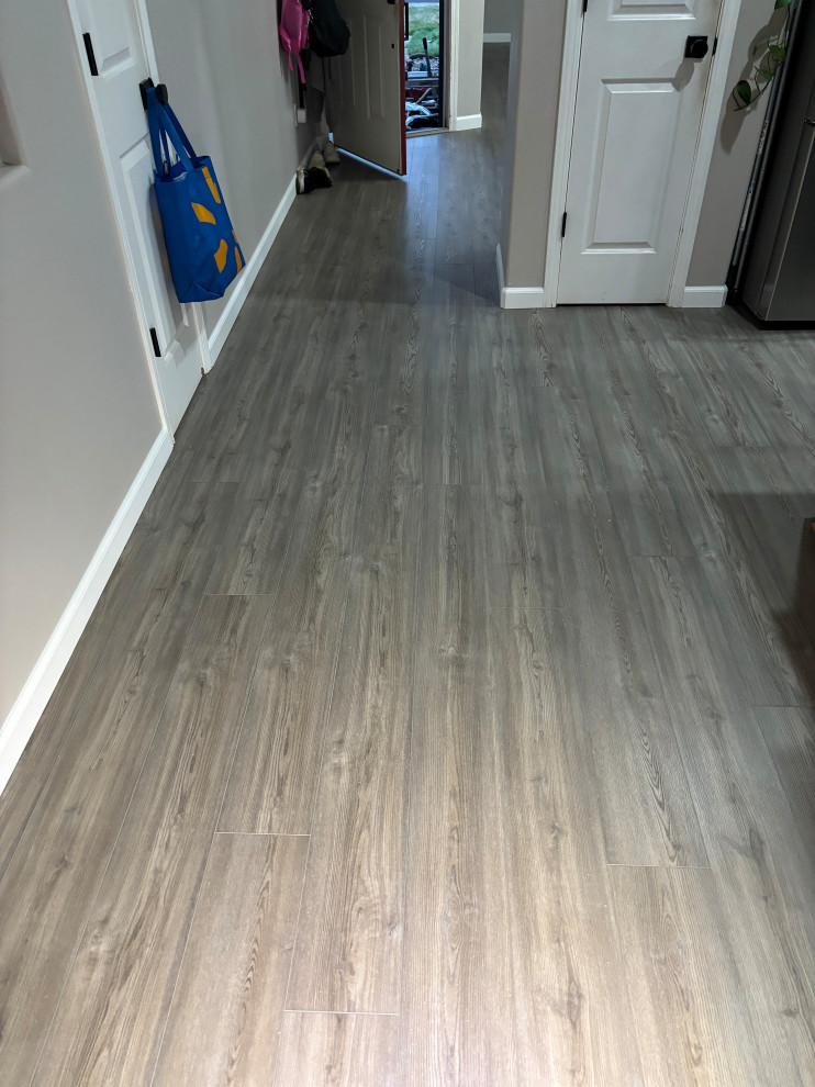 LVP Flooring, Baseboard