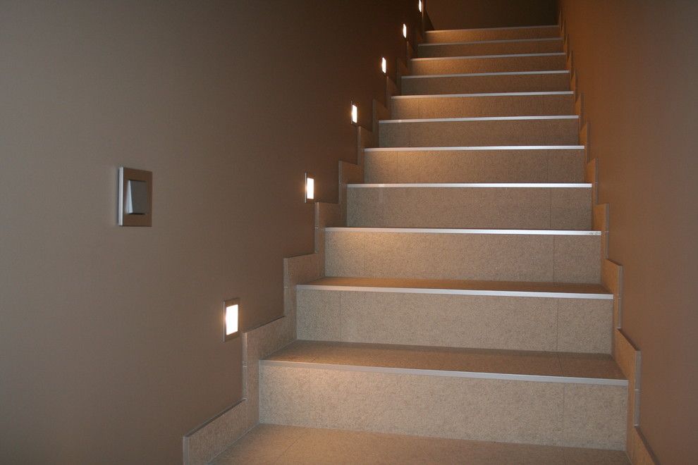 Подсветка лестницы врезная