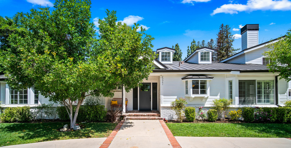 Modern Farmhouse Home in Calabasas Los Angeles by ESTATE PHOTOS L.A