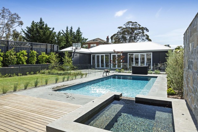 Hampton pool contemporaneo-piscina