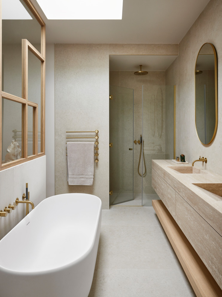 Idée de décoration pour une salle de bain design.