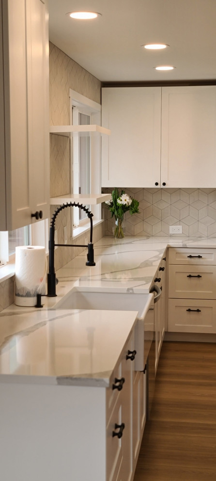 Kitchen - kitchen idea in Seattle