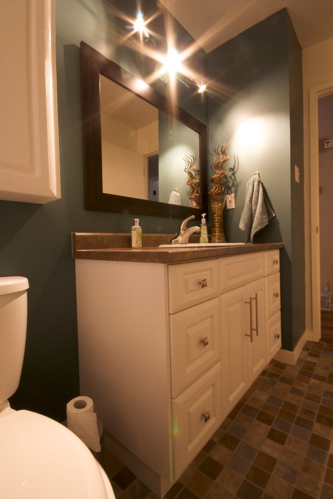 Bathroom - transitional bathroom idea