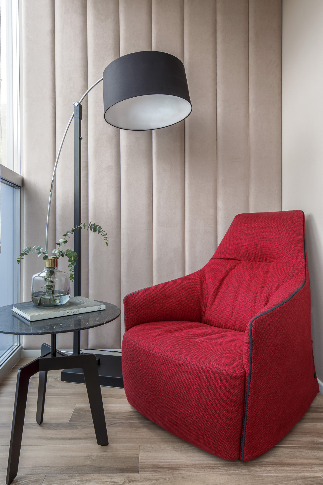 Трехкомнатная квартира в центре Петербурга