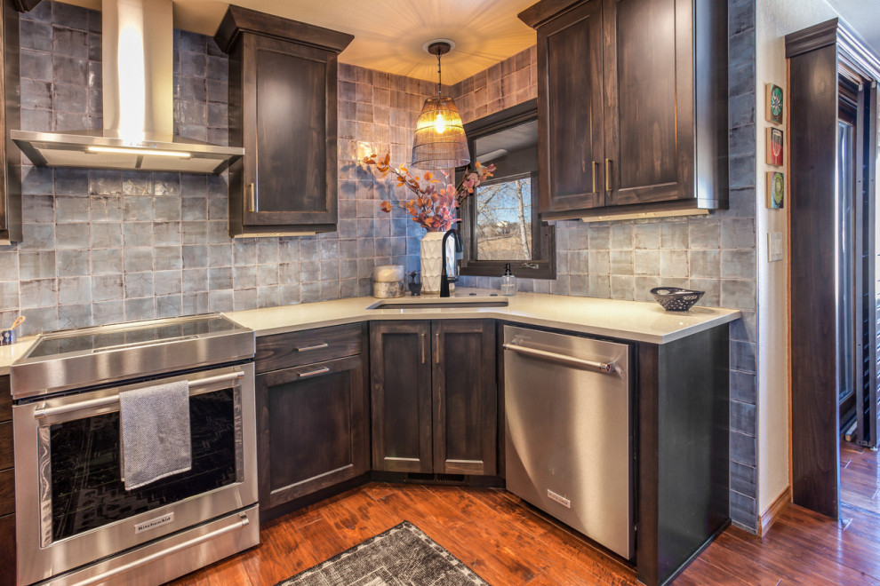 Kitchen - kitchen idea in Denver