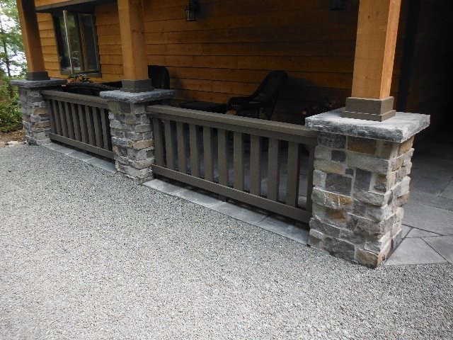 Columns traditional-patio