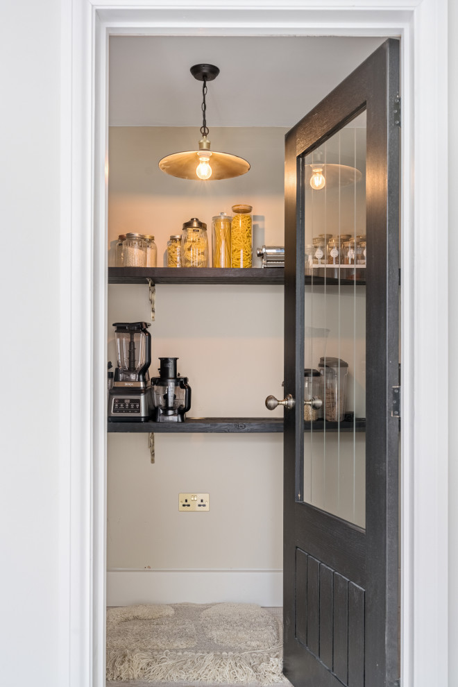 Wyncham Avenue Living Areas & Kitchen