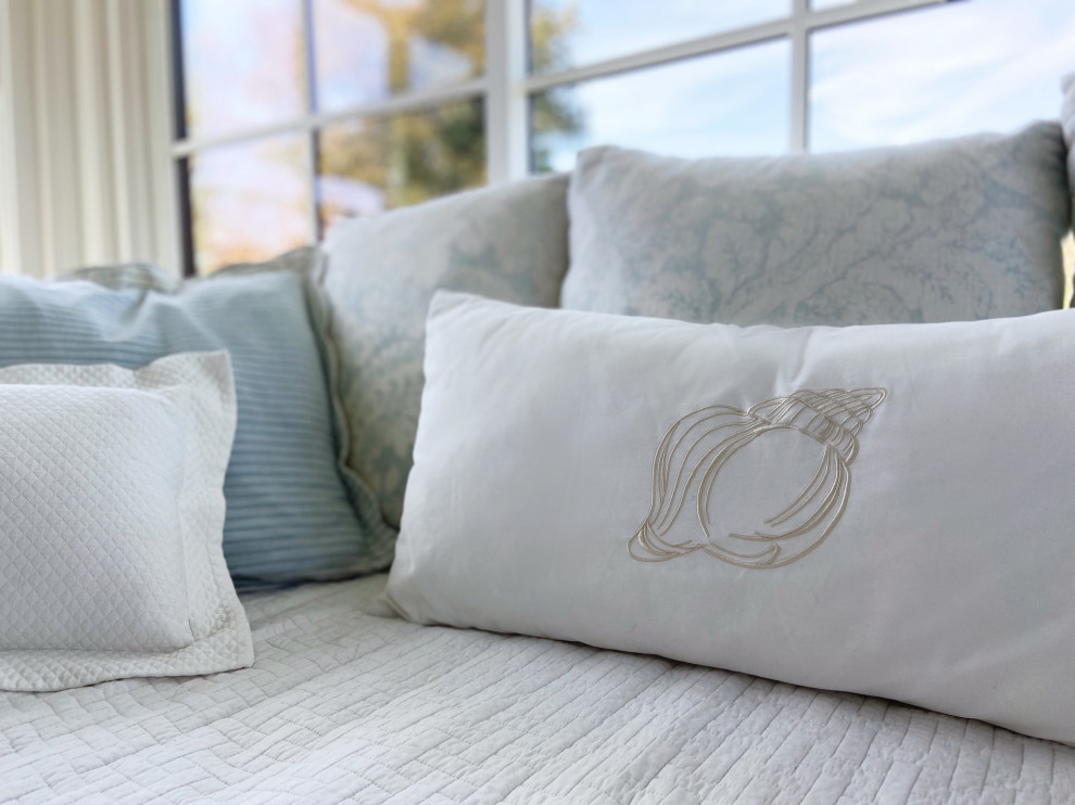 Airy Sleeping Porch - Watch Hill, RI