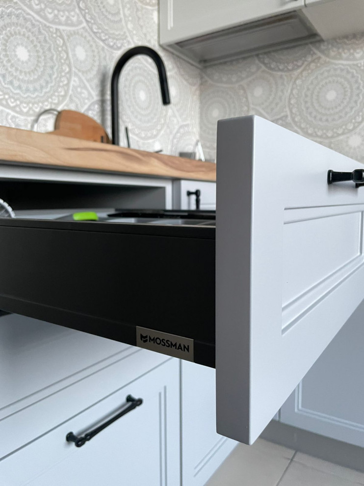 Кухонный гарнитур AVALON в сочетании серого и белого