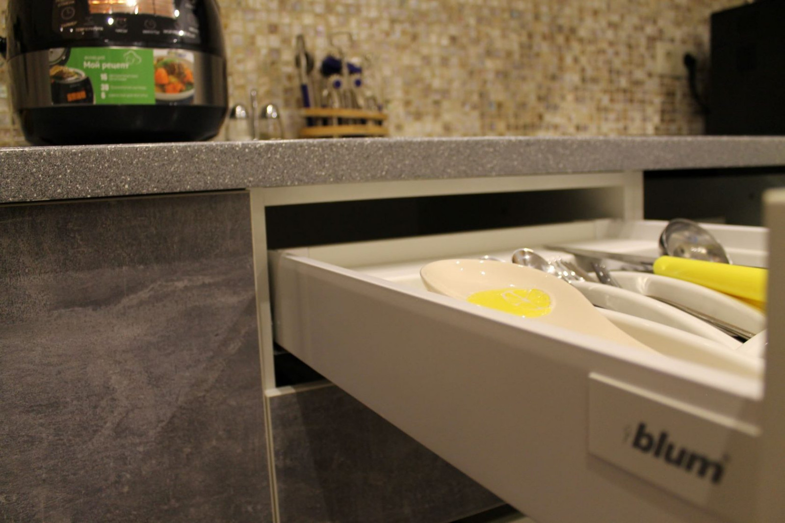 Крепления для кухонных фартуков