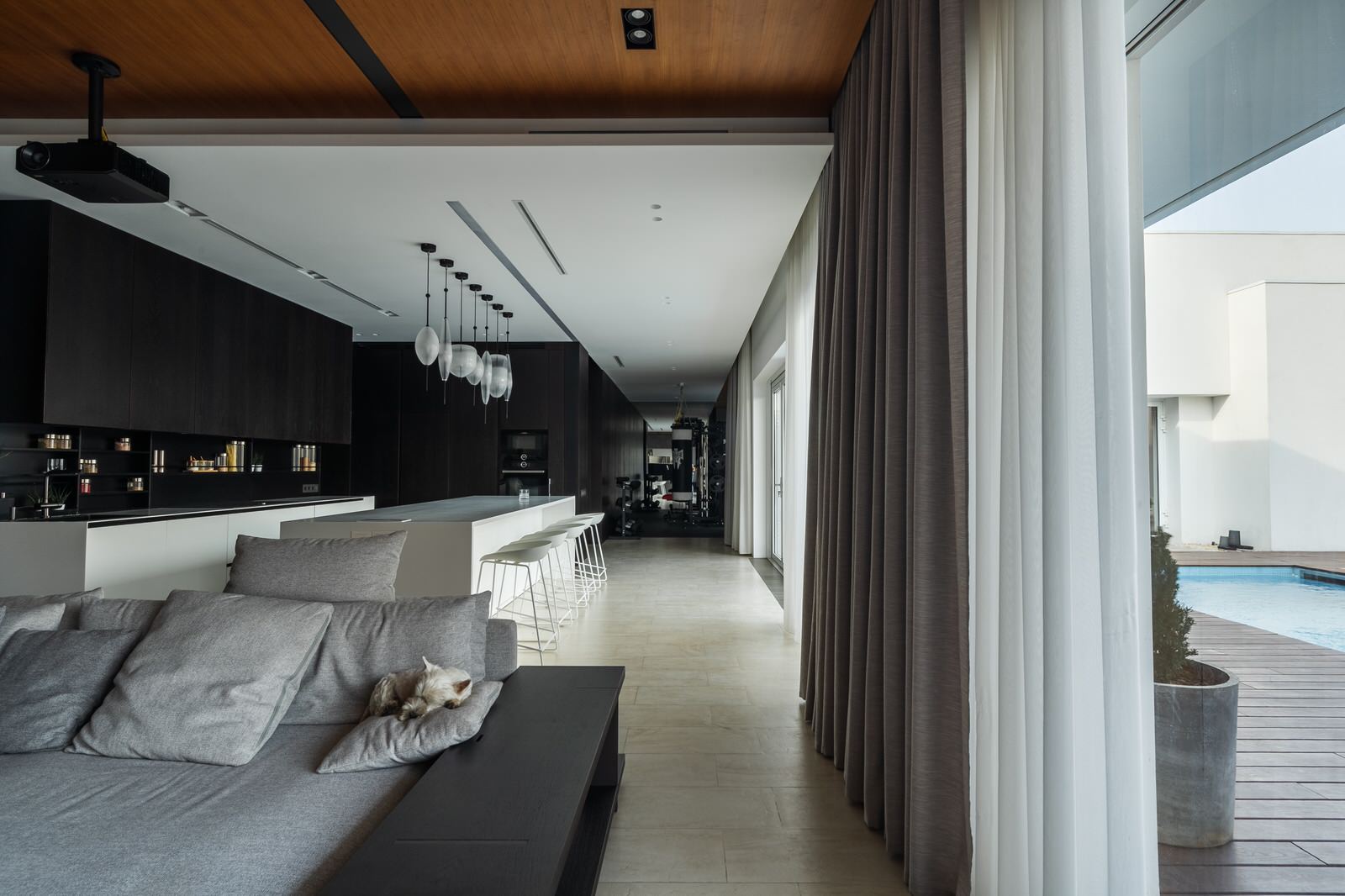 Белый дом на юге России