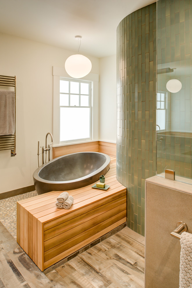 Example of an arts and crafts home design design in San Francisco