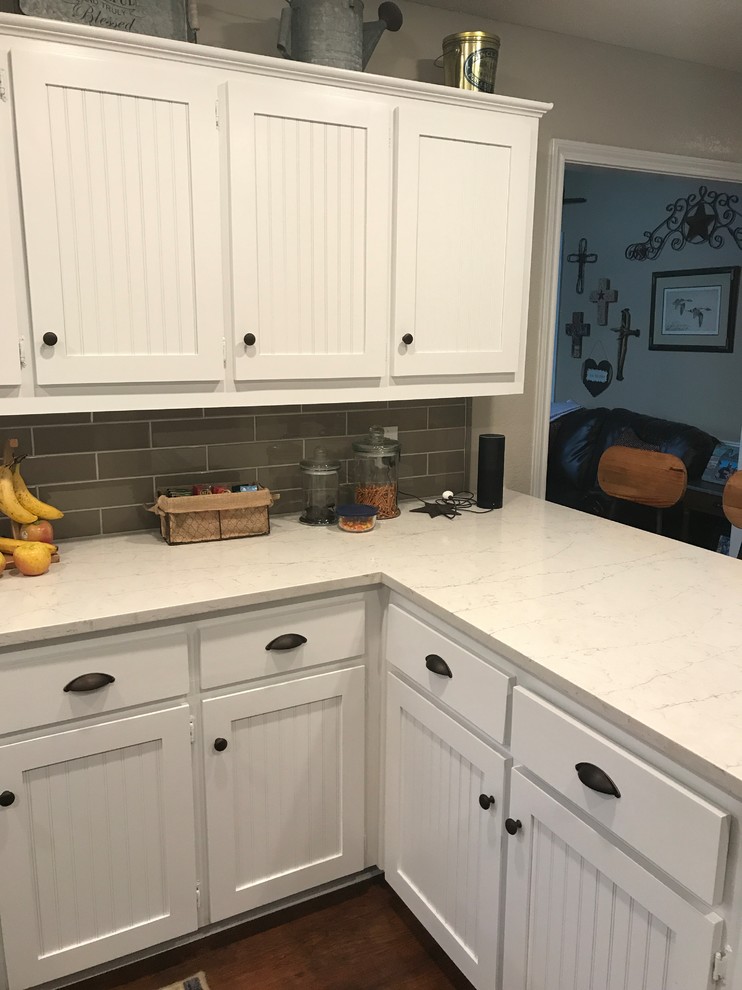 Inspiration for a transitional home design remodel in Dallas